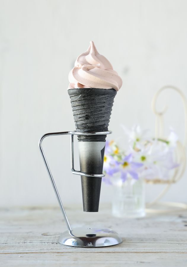 くろいちごソフトクリーム486円