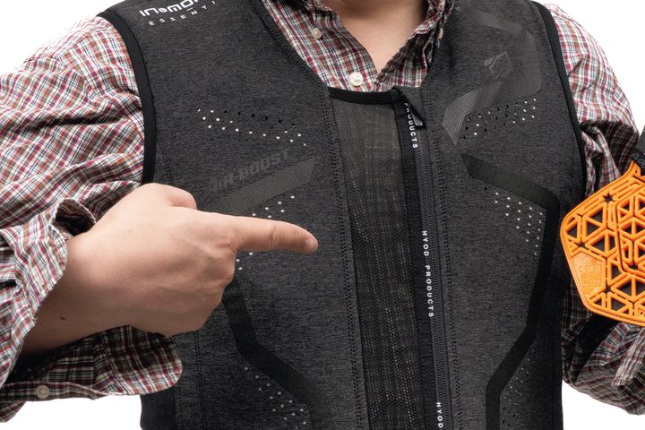 【バイク用エアバッグ】月額1,700円は高いか？家族の「安心」を買うという新たな価値観