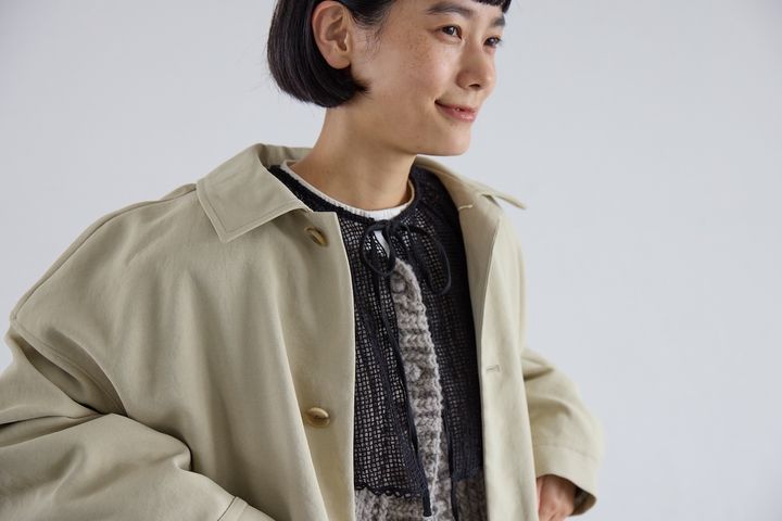 フィグロンドンのつけ襟で印象を変えたレイヤードコーデの顔まわり