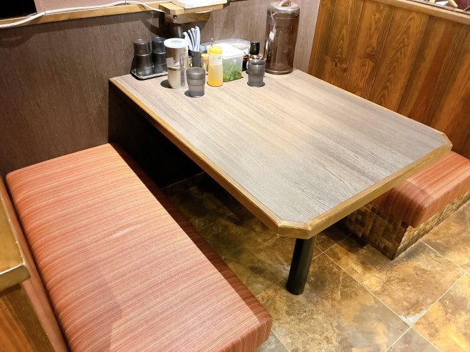 武乃家 テーブル席