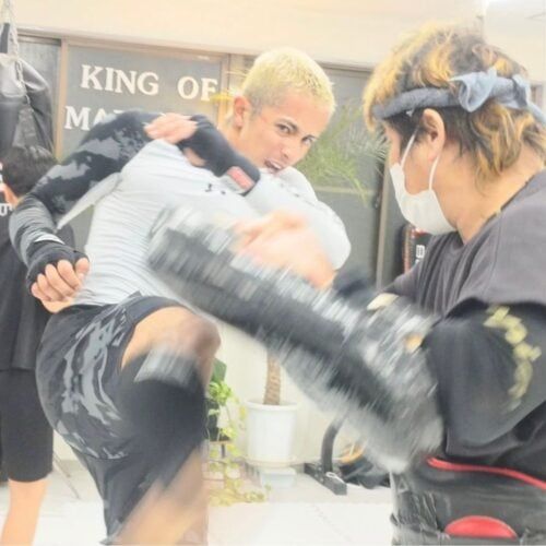 「キックボクシングのキツさがやみつき」モデル・シャーンが目指すプロの道と、心を整える成田山新勝寺への感謝