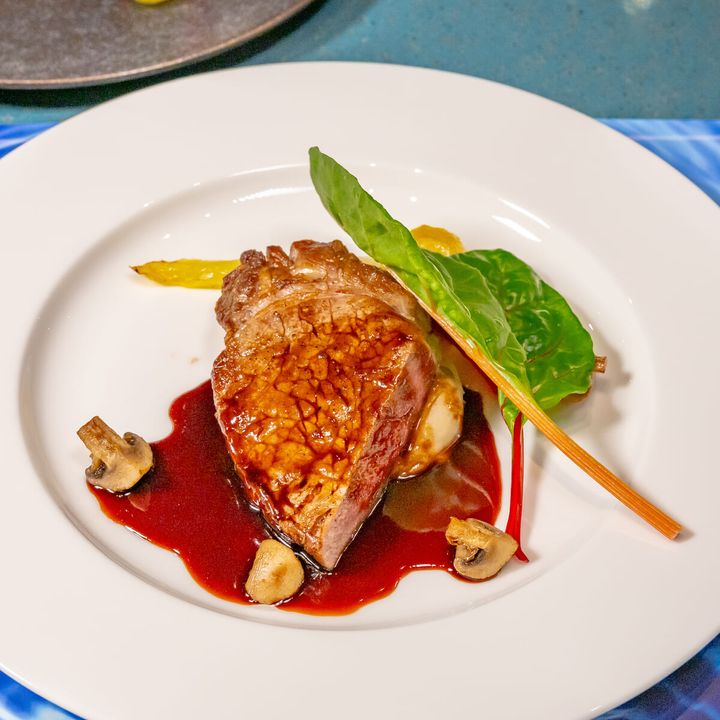 デラ・ディーバ・スペシャルコース 肉料理