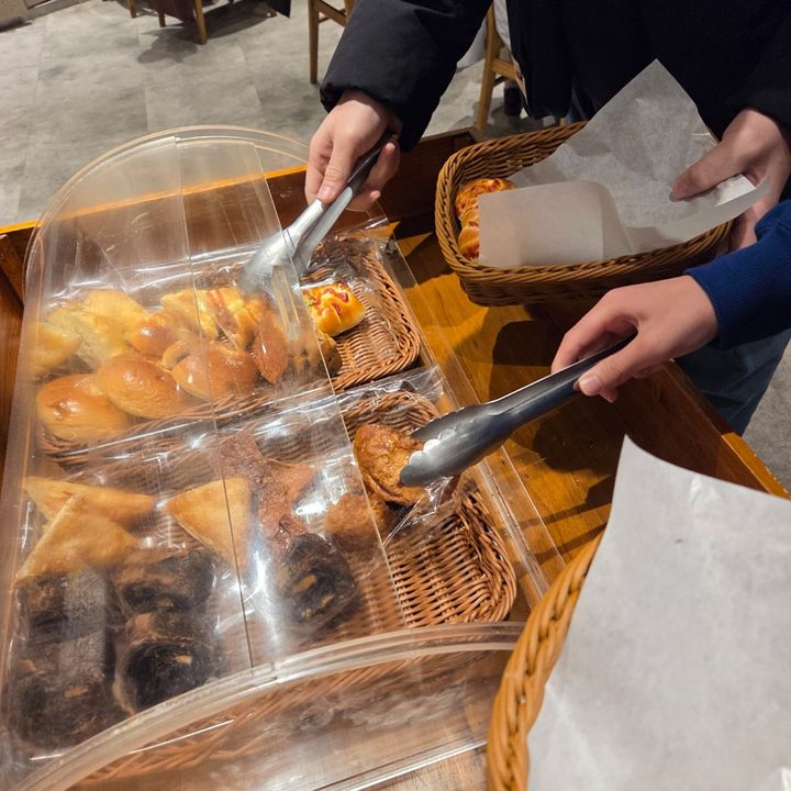 パン食べ放題モーニング