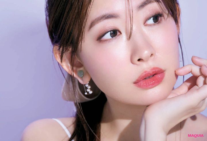 小嶋陽菜さん（こじはる）おすすめの2026年最新春新色コスメ 立体感EYE×シアーLIPでうぶピュア顔に