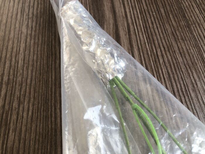 えっ、逆だった！？花束を持ち帰る時の