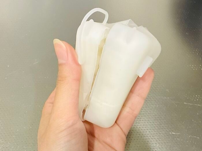 【セリア】グニャグニャ謎ケース、正体判明！使った瞬間「これ考えた人、天才…」優秀アイテムに注目♪