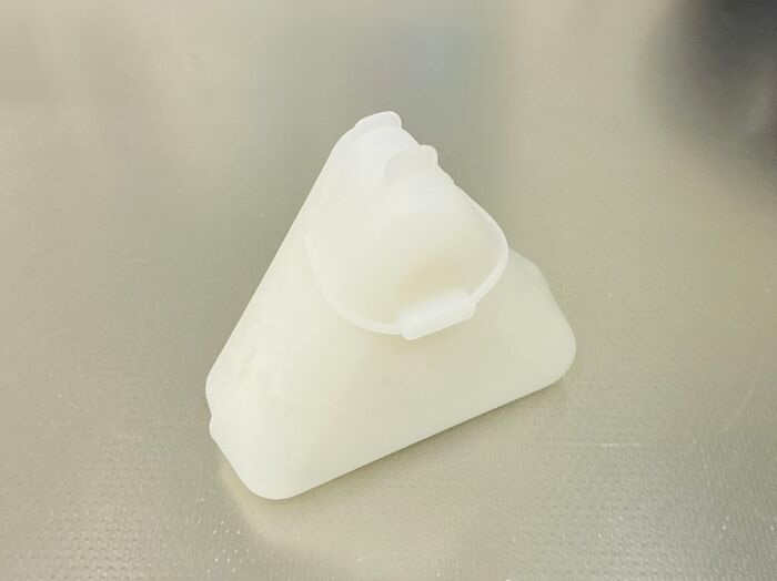 【セリア】グニャグニャ謎ケース、正体判明！使った瞬間「これ考えた人、天才…」優秀アイテムに注目♪