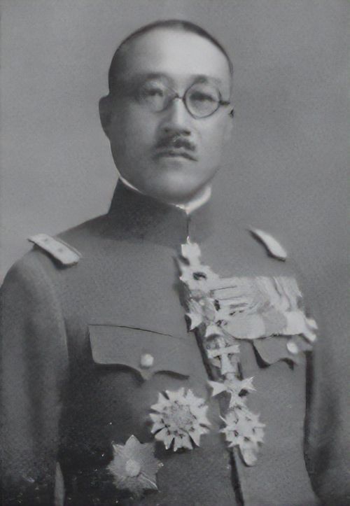 前田家16代当主・前田利為の肖像写真