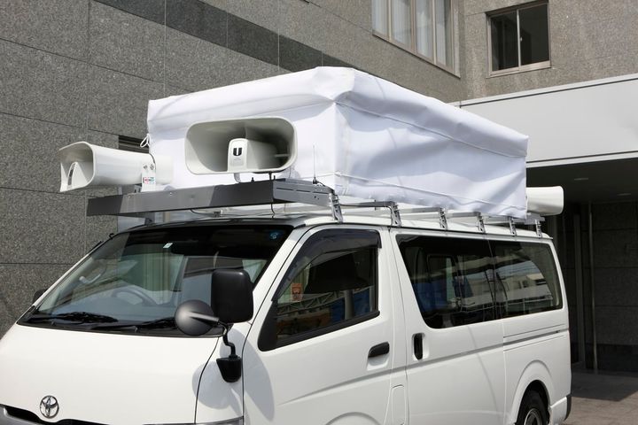 選挙カーから発せられる音声が原因で受験に失敗した場合、賠償を請求できる？（画像はイメージ）