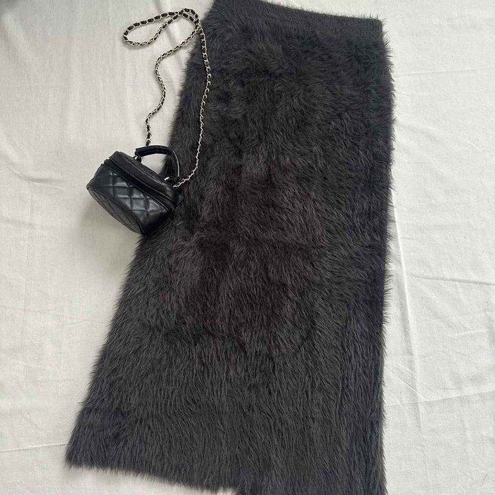 画像: シャギーニットスカート