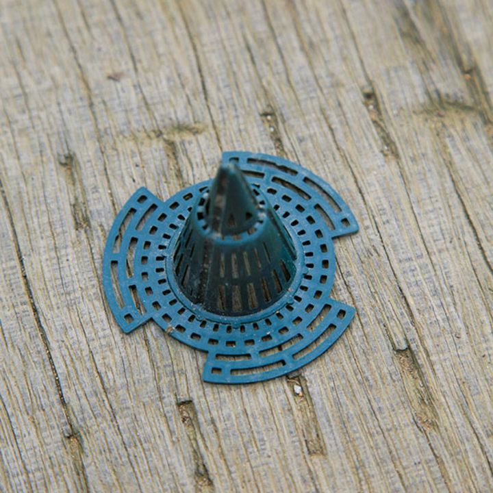 立体型の鉢底用ネットは通気性を高め、根張りをよくする効果があります。