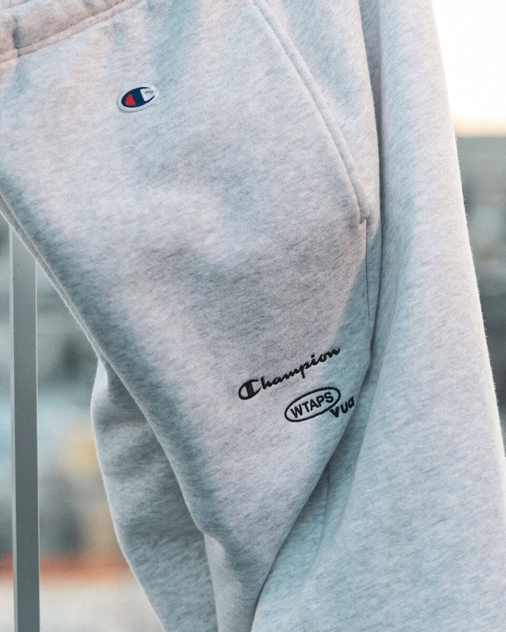 シーズンを問わず着用できるカラーパレットで、セットアップでのコーディネートも可能な本ラインアップ。