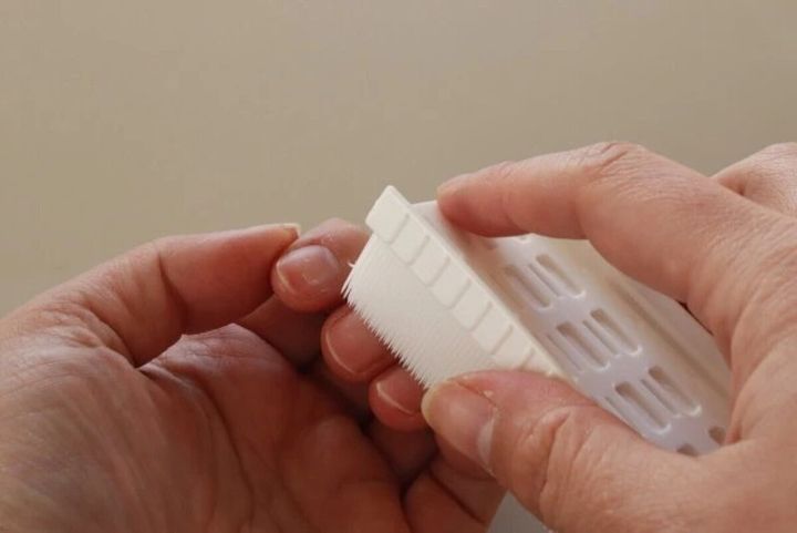 ダイソー やわらか手洗いブラシ 使用例 爪