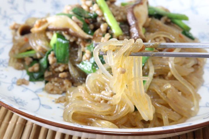 シンプルステンレススプーン＆お箸セット お箸の使用例