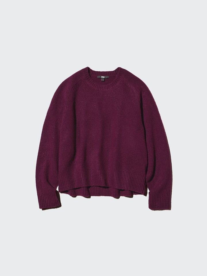 ユニクロのスフレヤーンクルーネックセーター