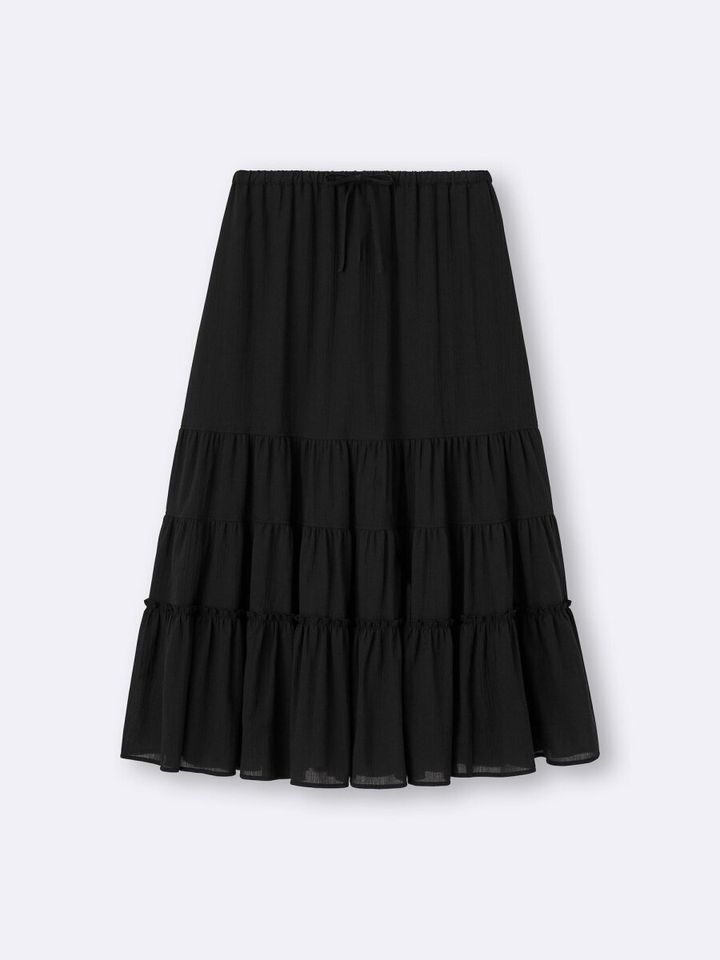2026gu大人女性おすすめ黒ティアードフレアスカート