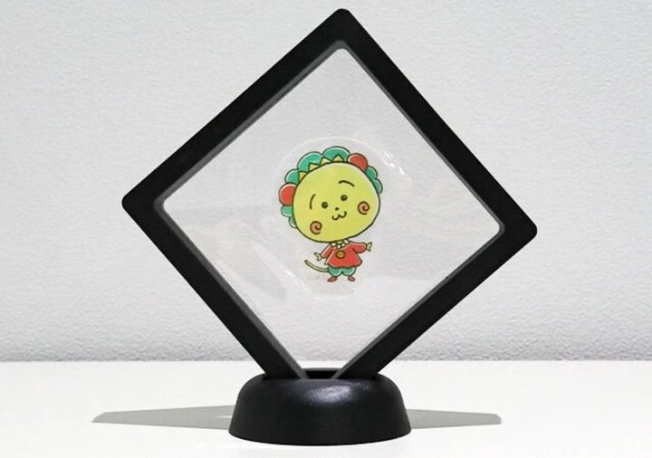 ダイソー ディスプレイスタンド（9cm、黒） 使用例