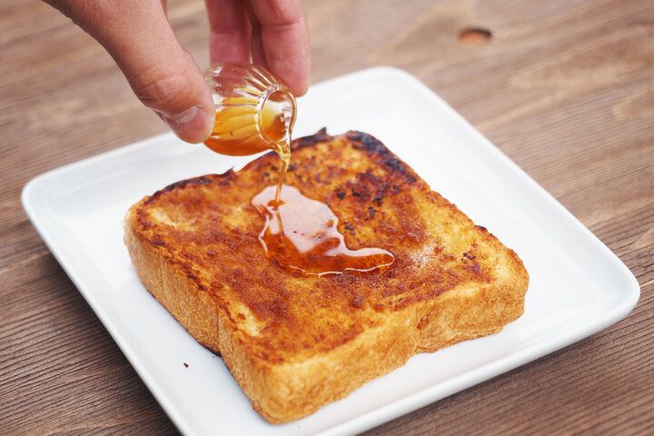 築300年の茅葺屋根の古民家でレトロなティータイム。足柄「あしがり郷瀬戸屋敷 café hacco」の発酵おやつに癒やされて