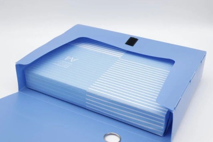 ダイソー ファイルケース（折畳み、A4、ブルー、黒） 使用例