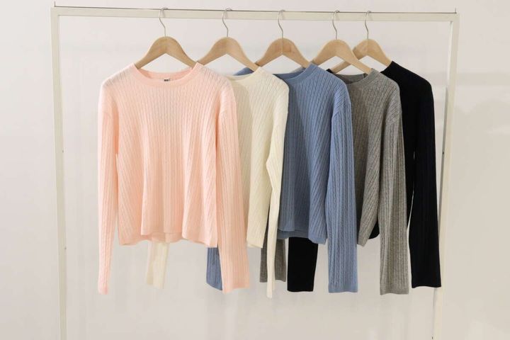 ユニクロ 春待ちニット ケーブル