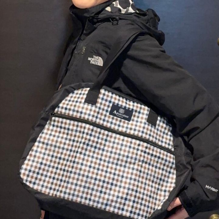 肩掛けもできて使い勝手バツグン！