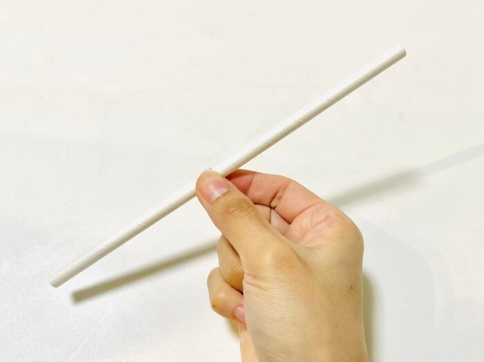 食べづらい『串だんご』を上手に食べる方法。こうすれば喉に刺さらず、口の周りもベタベタになりませんよ♪