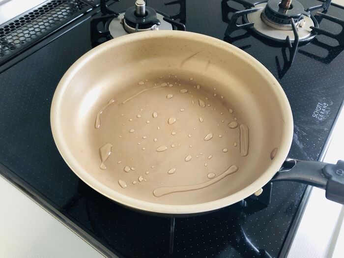 失敗なし！『冷凍餃子』の美味しい焼き方。羽つき餃子もこ～んなに簡単にできますよ♪