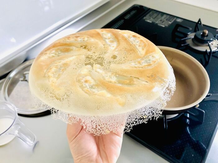 失敗なし！『冷凍餃子』の美味しい焼き方。羽つき餃子もこ～んなに簡単にできますよ♪