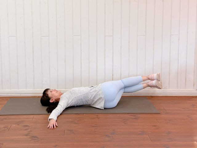 寝たまま1分「ゆらゆらダイエット」