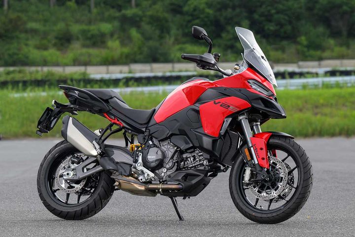 【ドゥカティ MULTISTRADA V2 S】サーキットでのファンライドも気負わず向き合える