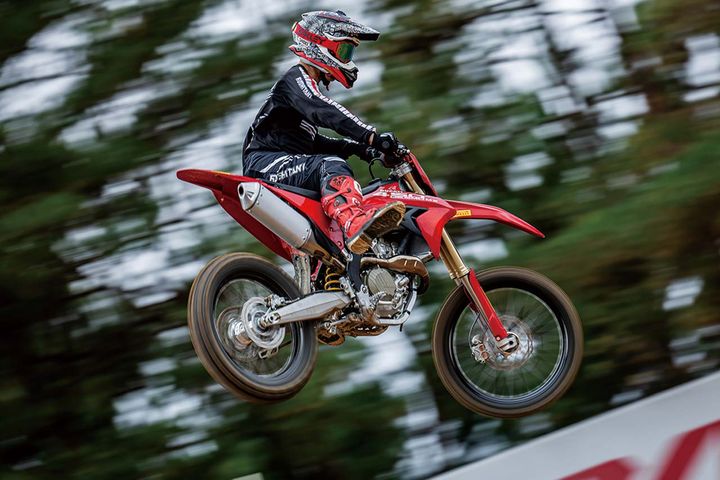 ドゥカティ Desmo450MX