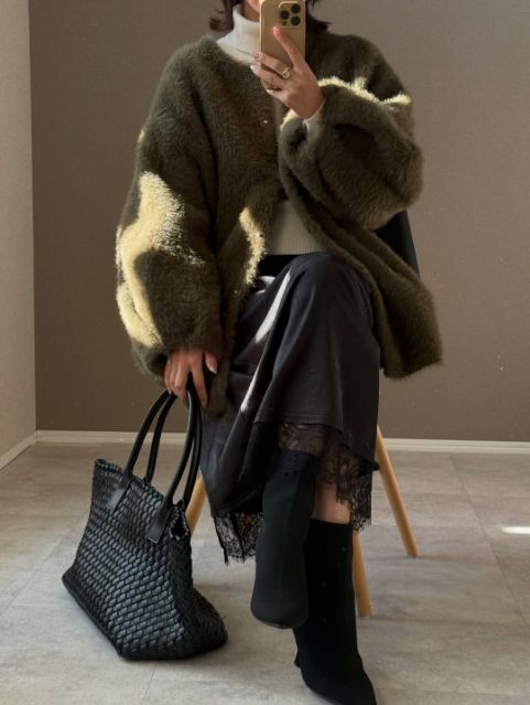 TT＊AMYサテンスソレースを着たコーデ