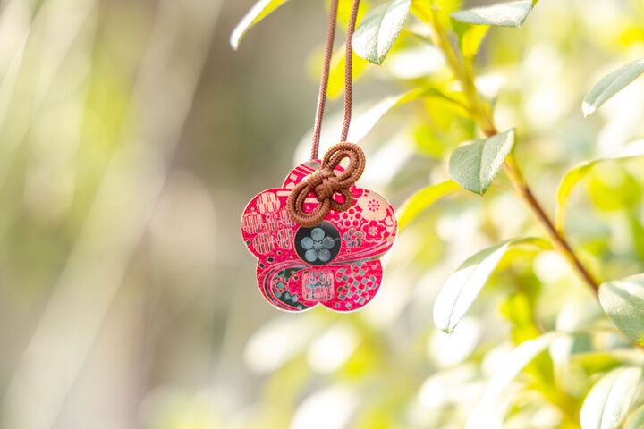 天神橋筋商店街のそばにある梅スポット♪ 梅モチーフの授与品も見つかる「大阪天満宮」