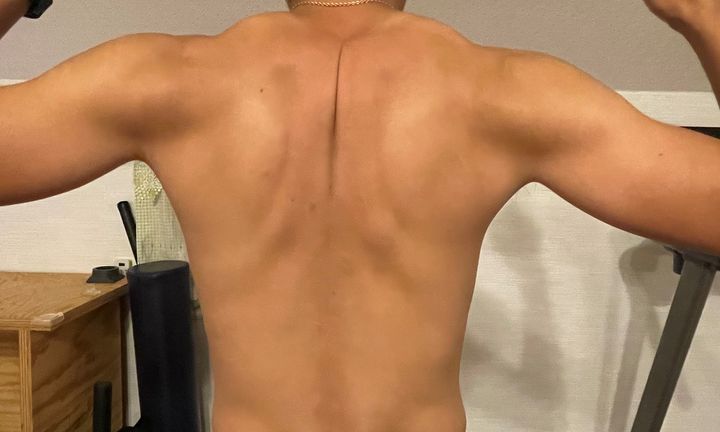 肩甲骨ストレッチ