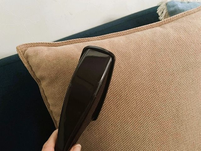 ダイソー 回転式ほこり取り ソファやクッションにも