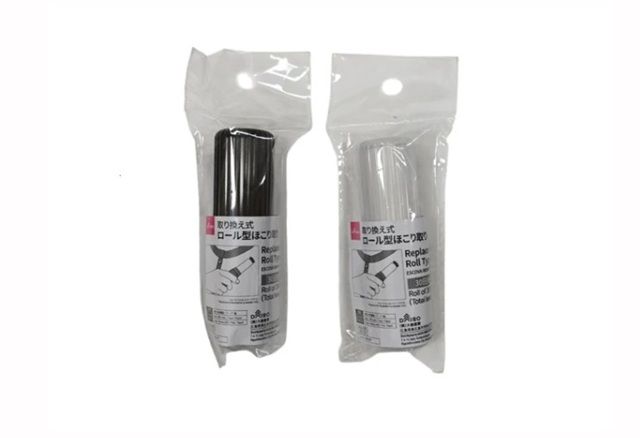 ダイソー 取り換え式ロール型ほこり取り（スティックタイプ）