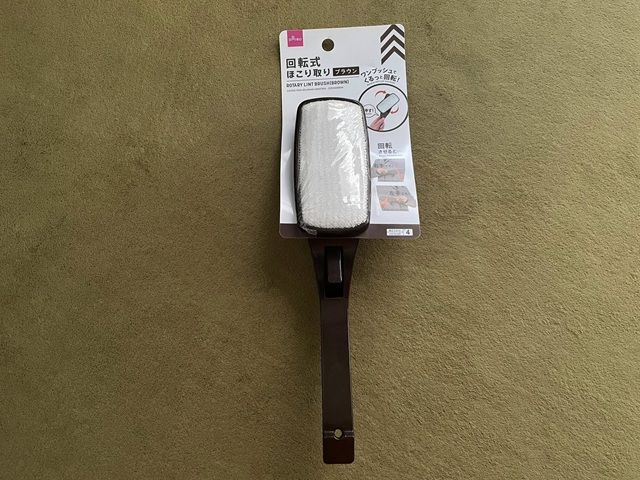 ダイソー 回転式ほこり取り パッケージ