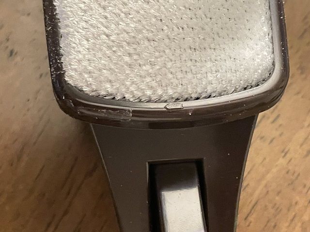 ダイソー 回転式ほこり取り ブラシに矢印