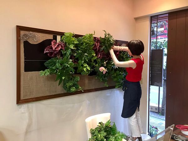 【大阪府八尾市】植物教室グリーンオフィスベルデが25周年展示会開催。寄せ植え技法のワークショップも