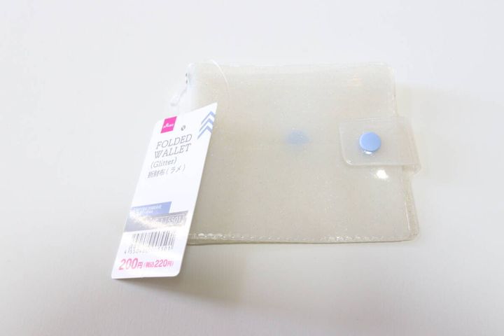ダイソーの折財布 ラメ