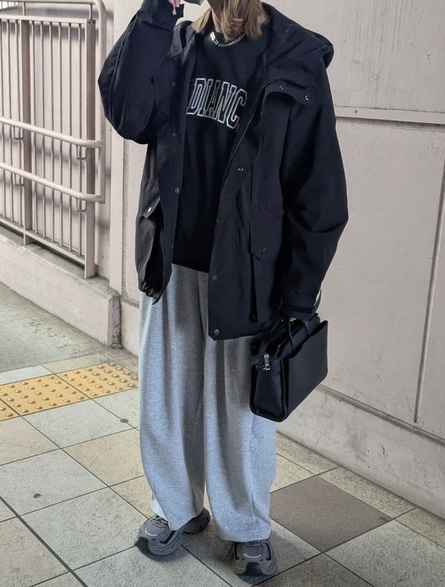 タックカーブパンツ