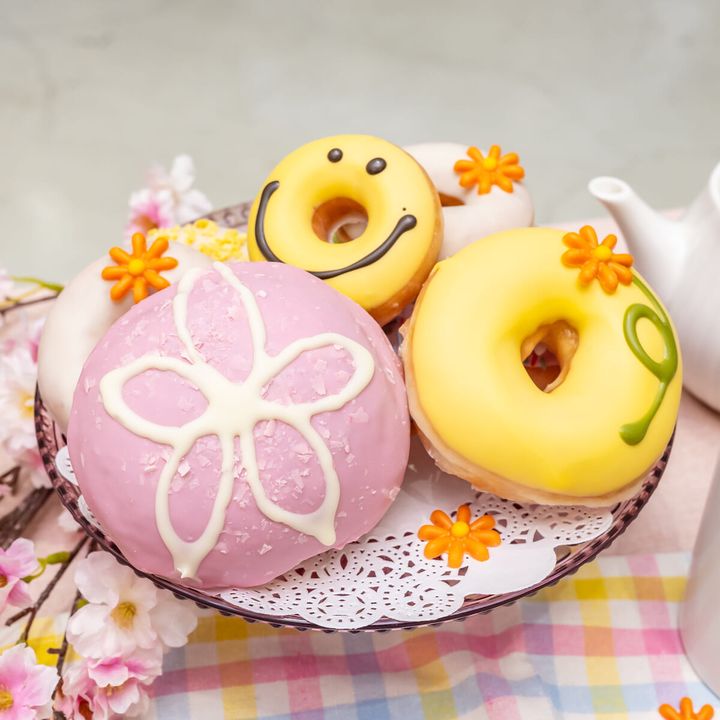 クリスピー・クリーム・ドーナツ「Happy flowers」