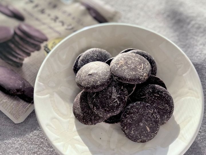 カカオにこだわる人へ【ファミマ】フルーティーでほろ苦いハイクオリティーチョコが登場