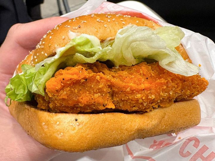 写真からも分かるチキンのサクサク感！