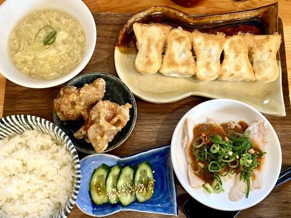 餃子専門店紬刃