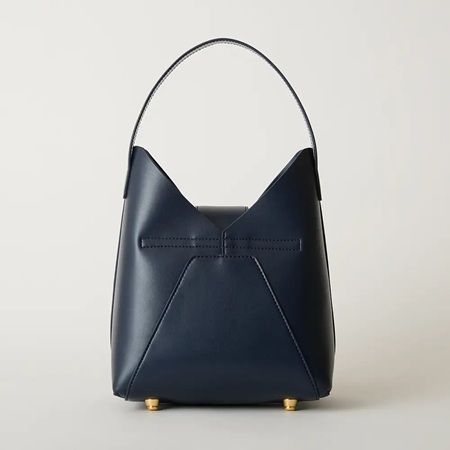 セレモニーはもちろん仕事やプライベートにも活躍する、HASHIBAMIのバッグを紹介