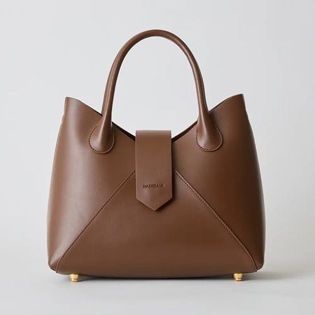 セレモニーはもちろん仕事やプライベートにも活躍する、HASHIBAMIのバッグを紹介