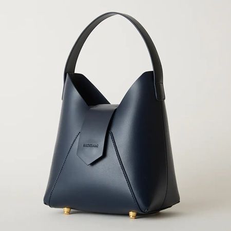 セレモニーはもちろん仕事やプライベートにも活躍する、HASHIBAMIのバッグを紹介