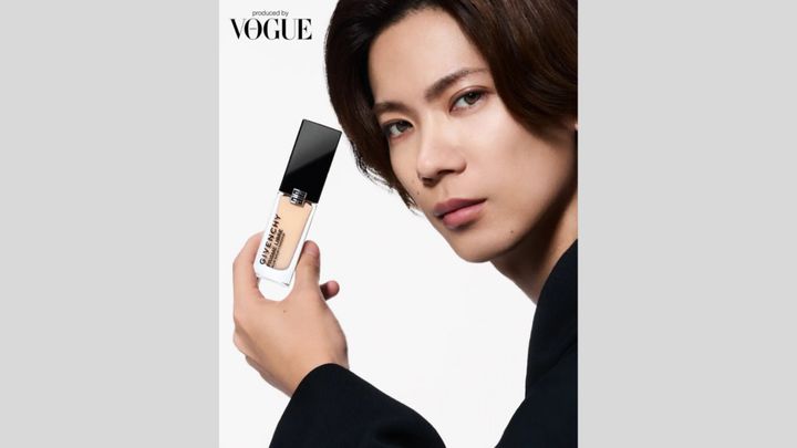 LVMHフレグランスブランズ（東京都千代田区）は2日、フランスを代表する「ジバンシイ」ブランドのプライマーの新商品「プリズム・リーブル・ケア＆カラー・セラム・プライマー」のキャンペーンに、同ブランドのアンバサダーを務めるNumber_iの神宮寺勇太さん（28）を起用し、新たなビジュアルを公開しました。