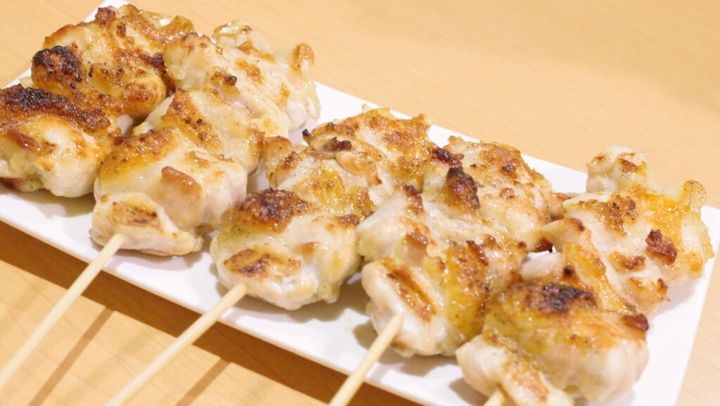 こんにちは、年間600軒のレストランや酒場を食べ飲み歩き、グルメ情報を発信しているグルメハンターのハツです。